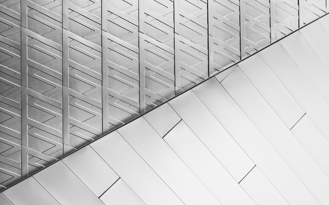 Lesen Sie mehr über den Artikel Shining Bright: Exploring the Beauty and Versatility of Silver