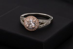 기사에 대해 자세히 알아보기 Demystifying Gold Karats: A Guide for Allen, TX Shoppers
