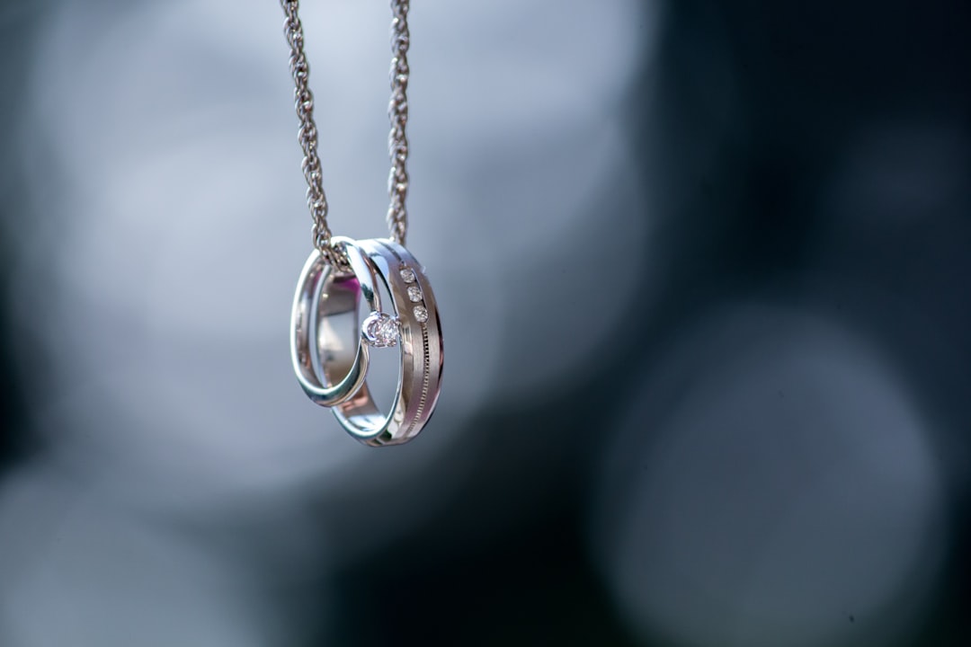 Przeczytaj więcej o artykule Discover the Best Jewelry Store in Allen, TX
